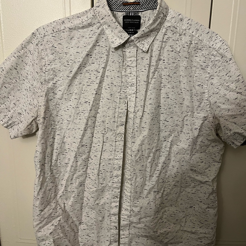Men’s casual button down